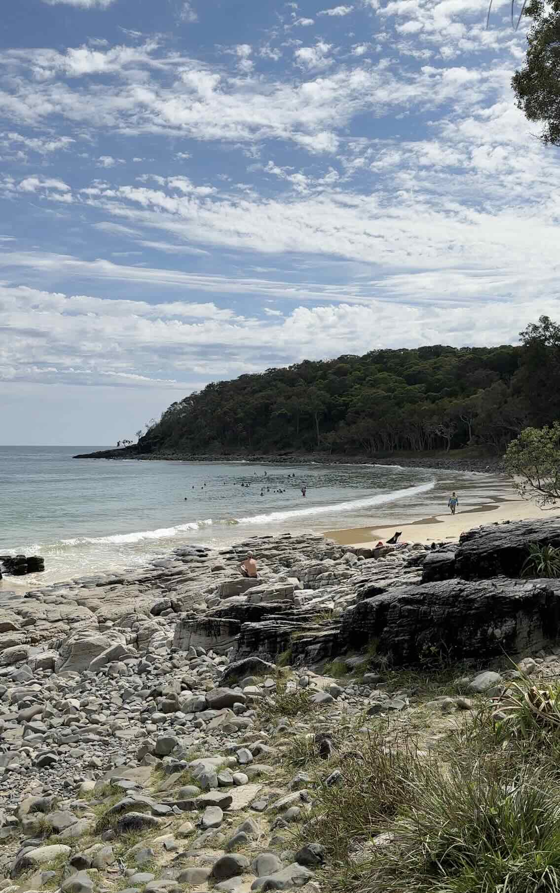 noosa-australia-tropical-beach-view